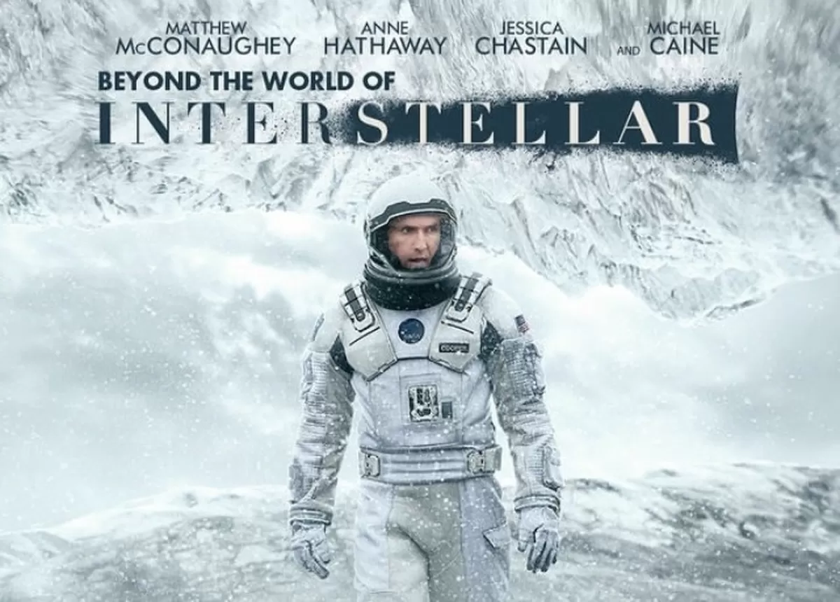 Interstellar Film SciFi Ruang Waktu Lubang Hitam Emosional